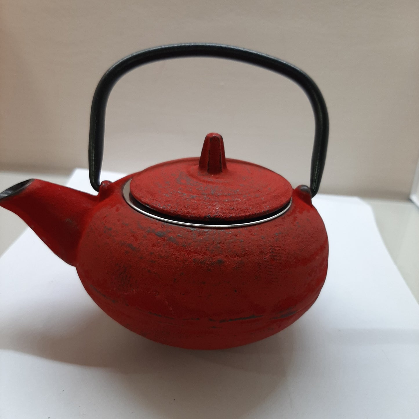 Red cast iron teapot with enamelled interior 2 cups 350ml