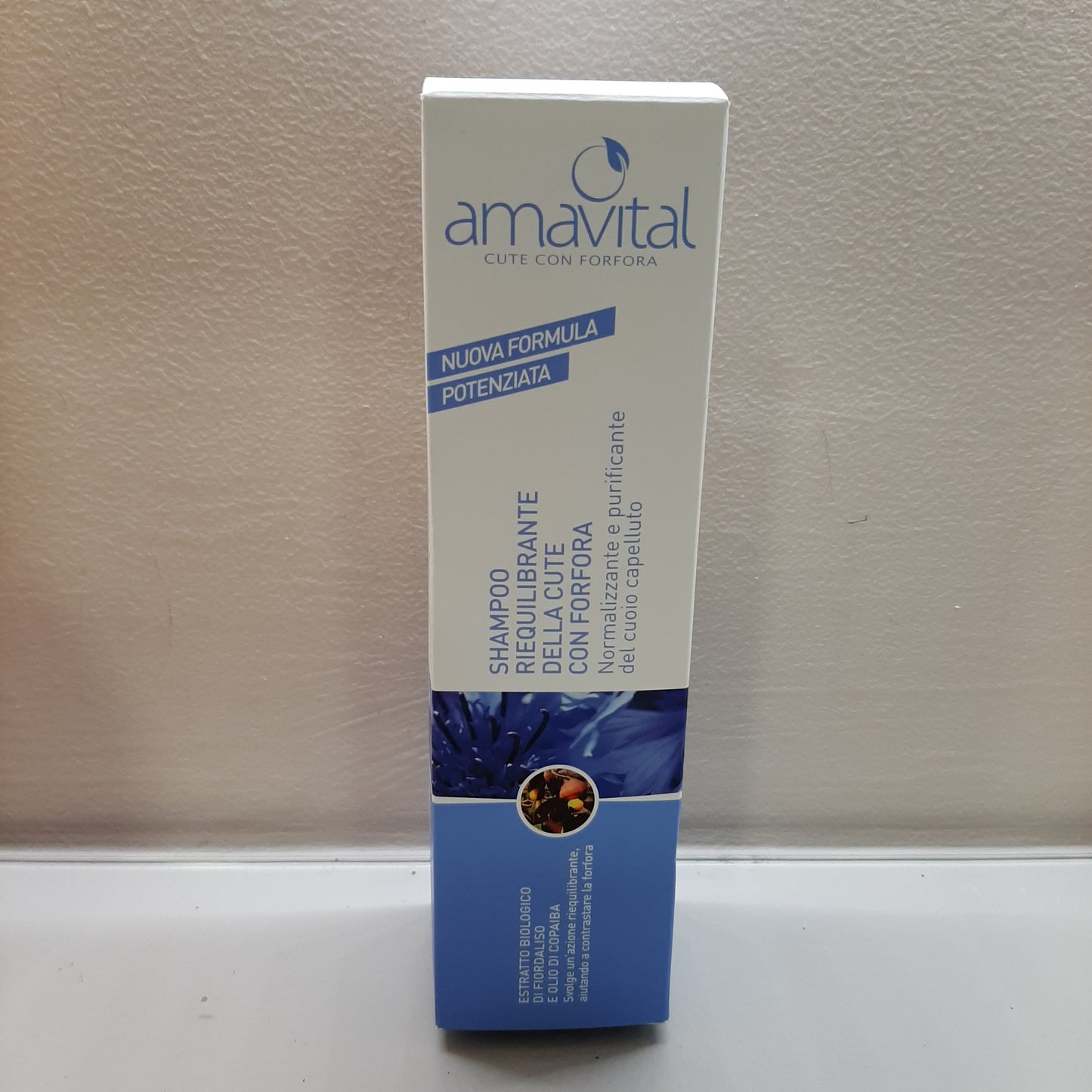 Rebalancing shampoo for scalp with dandruff with Amavital organic extracts 250ml 